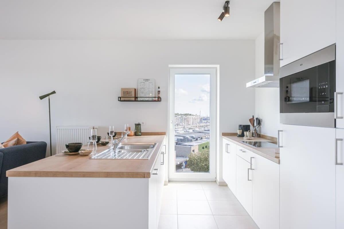 Huswell - Lovely New Apartment At The Harbor + Parking บรูจส์ ภายนอก รูปภาพ